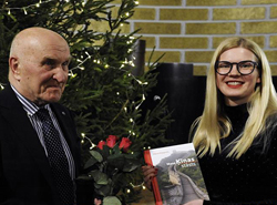 拉脱维亚汉学家贝德高新书发布会在里加举行